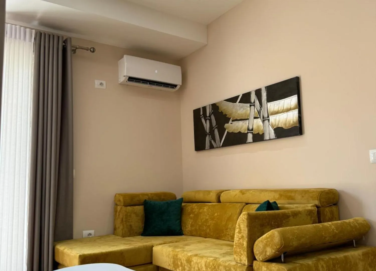 Haris Apartments Tirana Albania